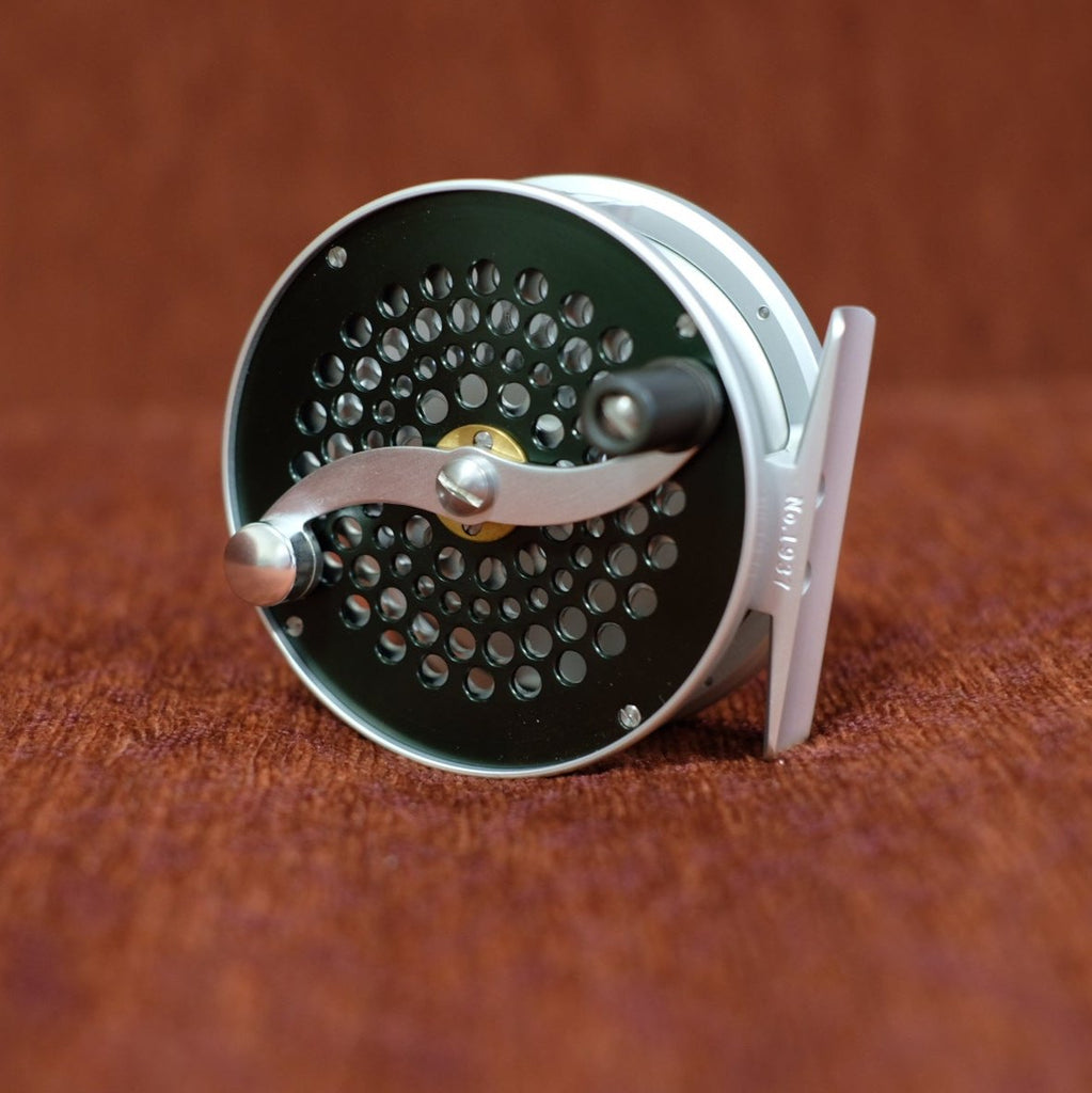 Customized color reels in stock – IWANAFISHING